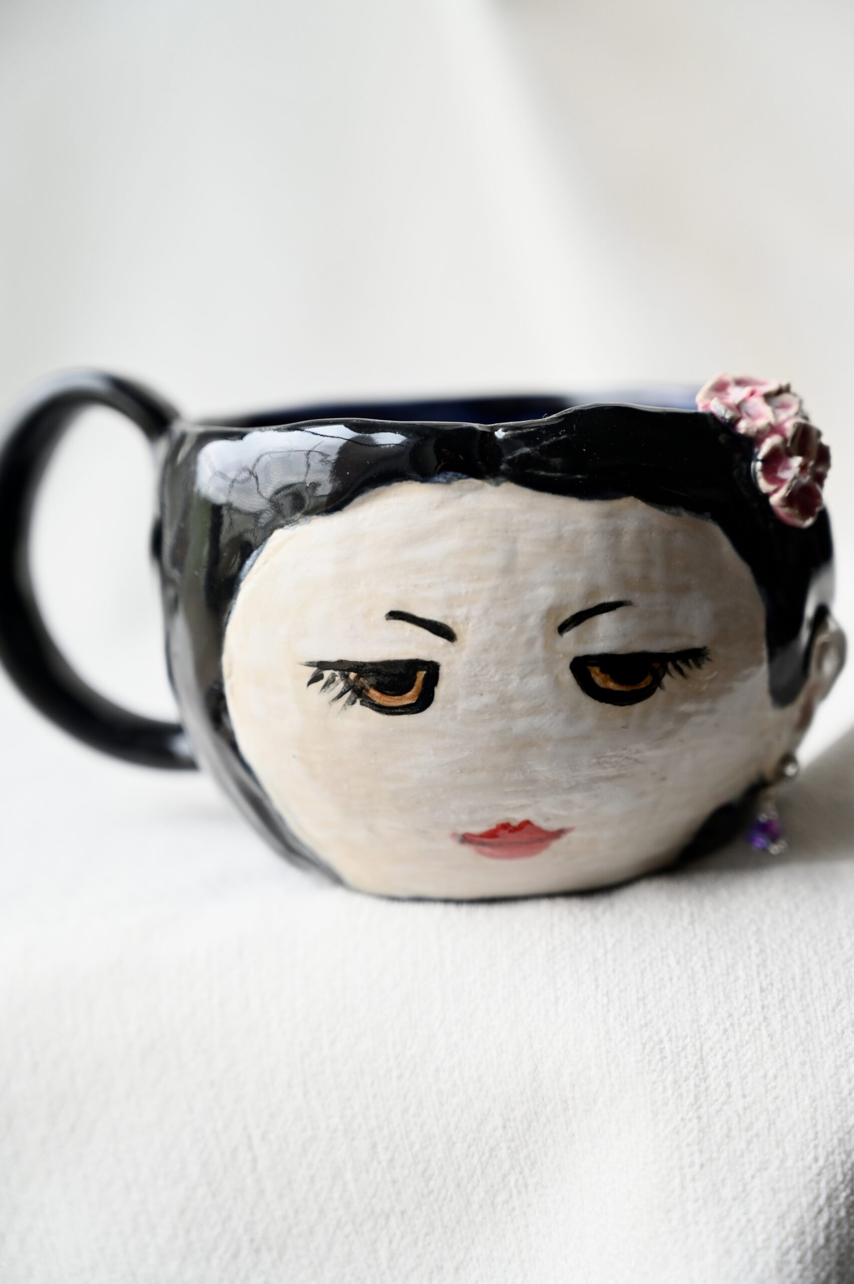 Filiżanka „Spojrzenie Kokeshi” - obrazek 3