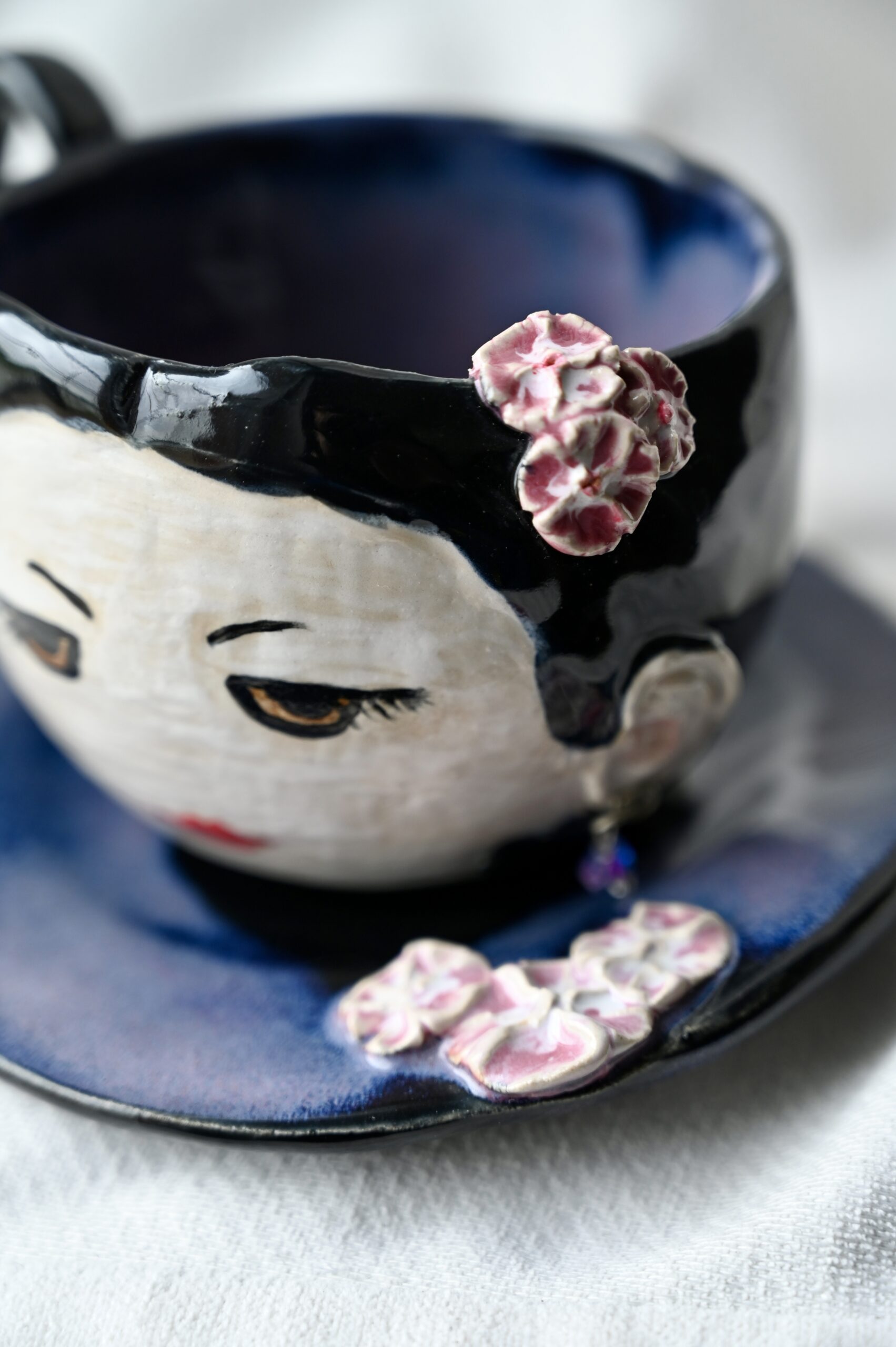 Filiżanka „Spojrzenie Kokeshi”