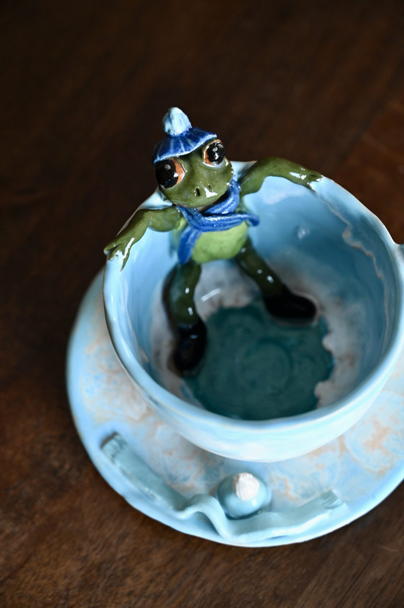 Filiżanka „Żaba na łyżwach” - obrazek 4